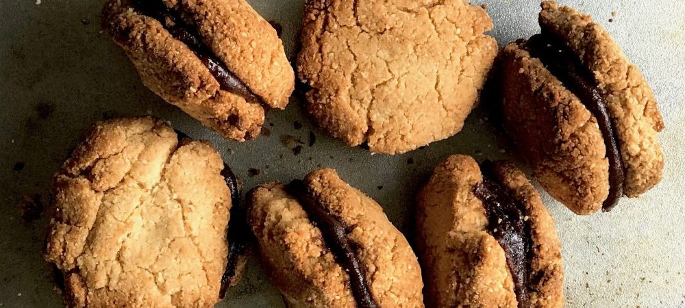 Almond and Chocolate Sandwich Cookies